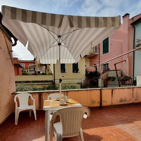 Vittoria Apartment *